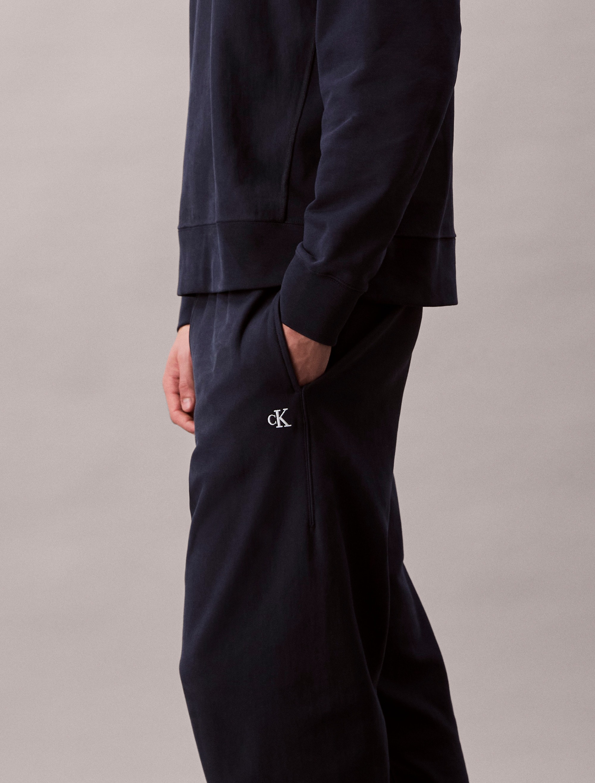 Calvin Klein Jeans Sweathose »PREMIUM TERRY MONOGRAM JOGGER«  Mit elastischem Bund
