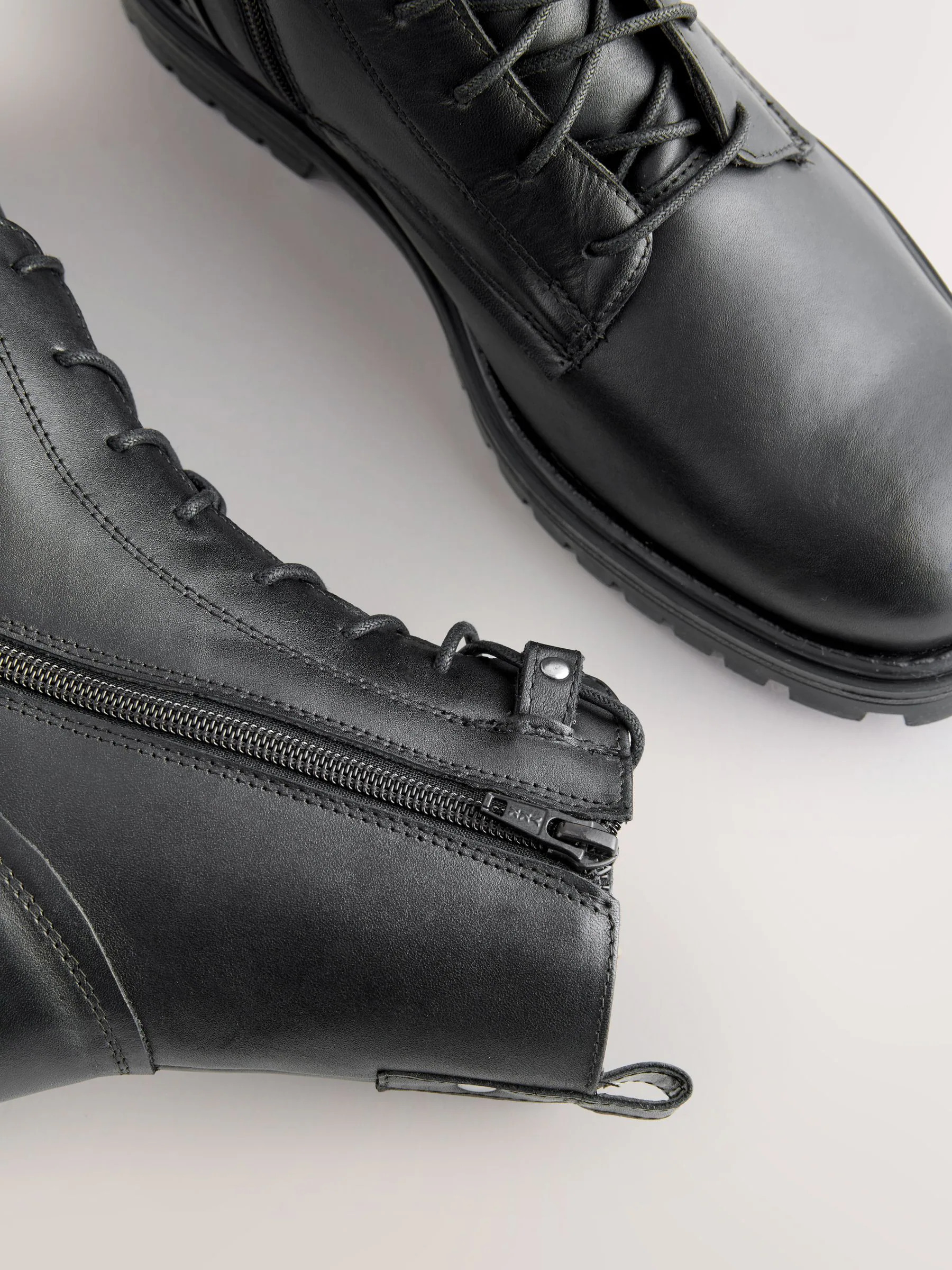 Zwart leer - Forever Comfort® veterlaarzen met vierkante neus