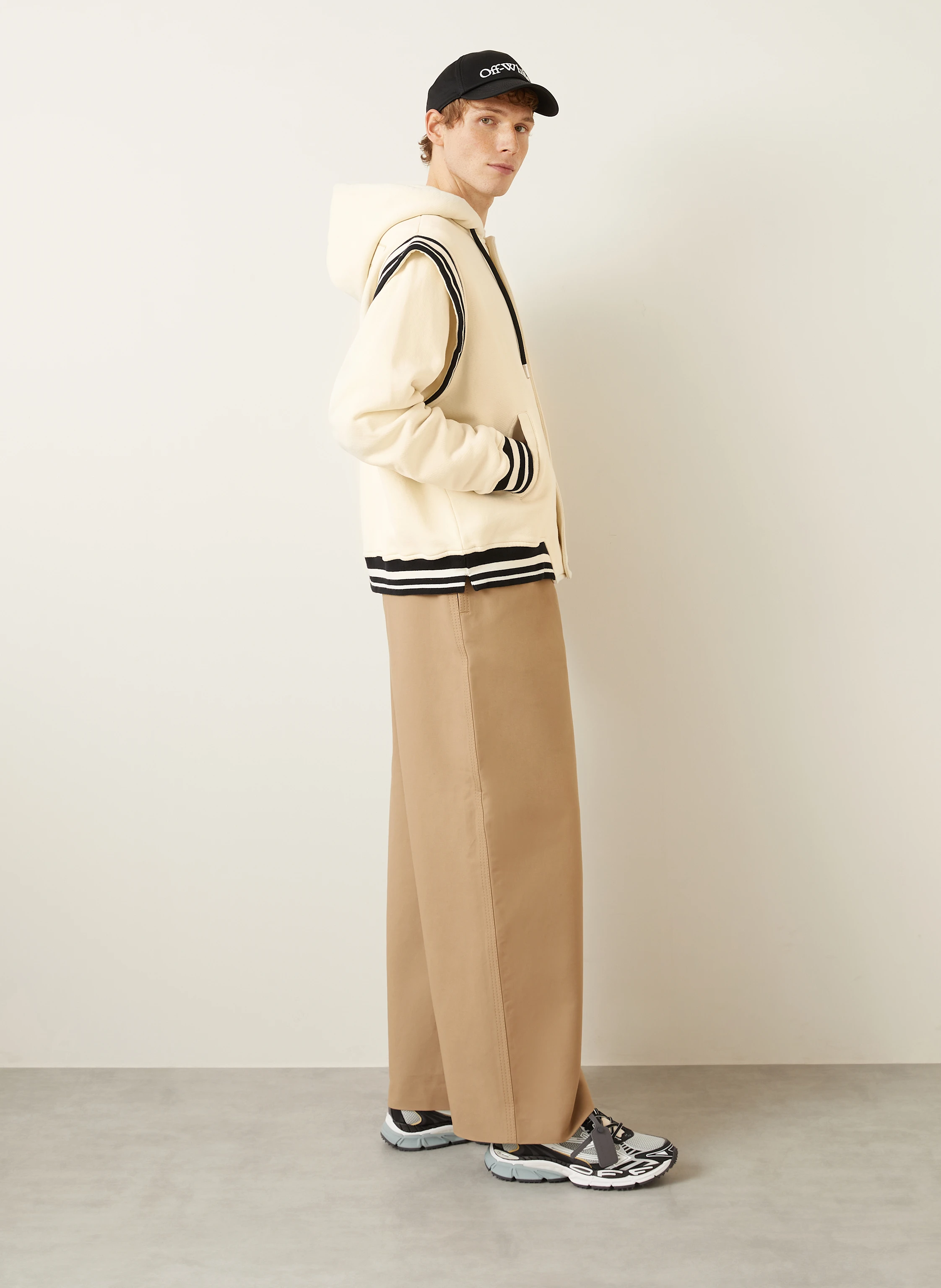 Off-White Sweatjacke