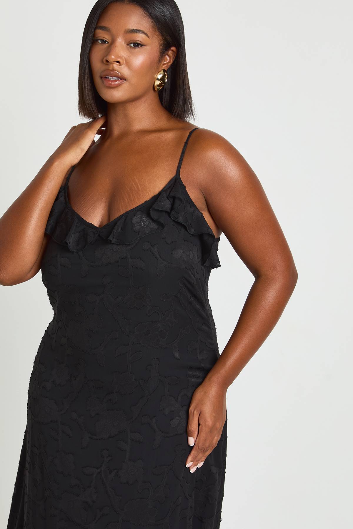 boohoo Robe Longue Nuisette Grande Taille À Volants Effet Dévoré