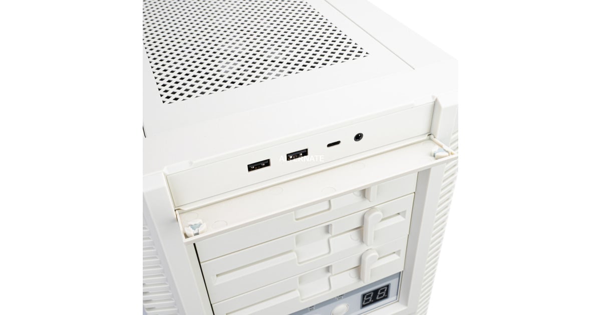 ALTERNATEThunderstorm Pro Ryzen 7 5080 Retro Sleeper Edition gaming pc  (Wit | R7 9800X3D | RTX 5080 | 32 GB | 2 TB SSD)