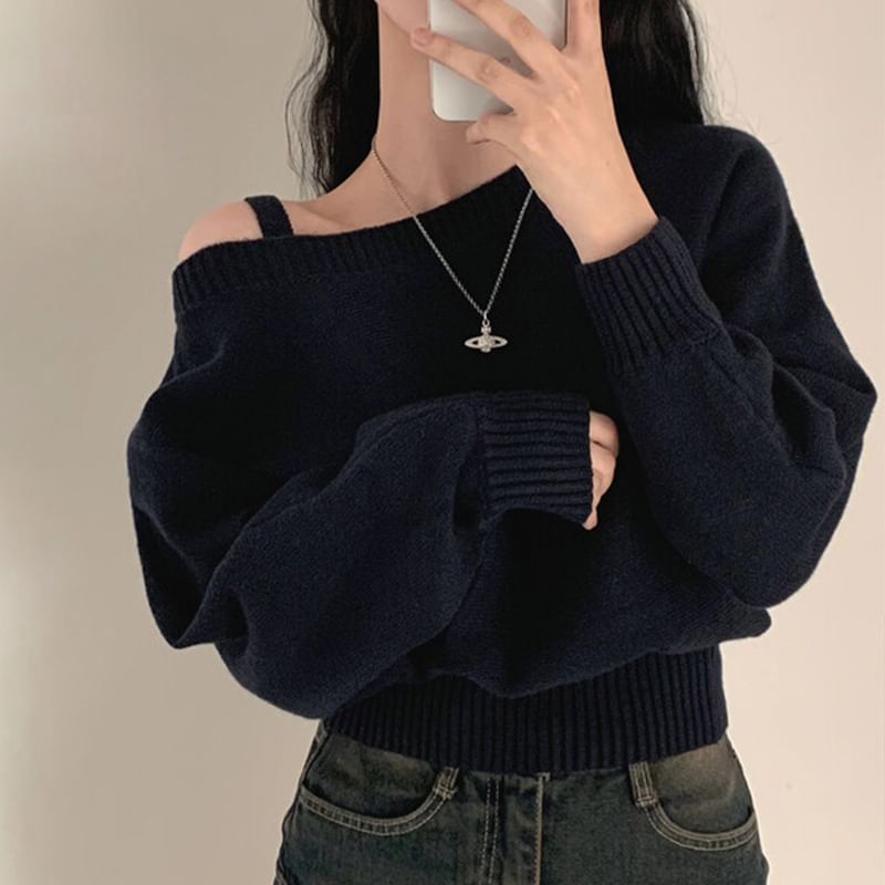 Coris - Asymmetrische hals-cold-shoulder trui