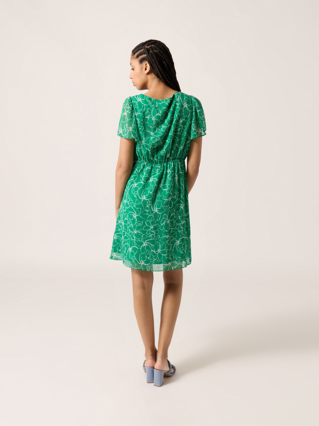Robe courte décolleté en cœur
