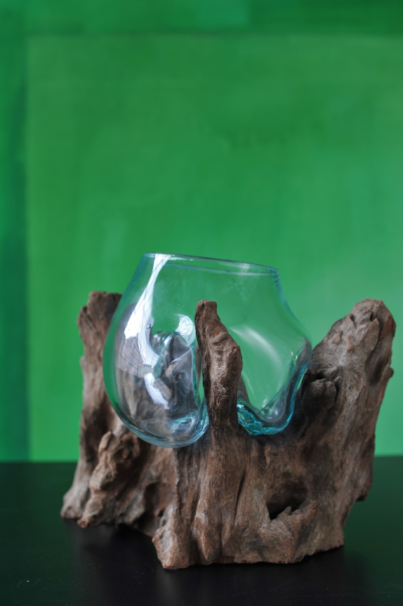 Wurzelholz-Glasvase, B ca. 20 cm, H ca. 26 cm, T ca. 17 cm von fischer's lagerhaus