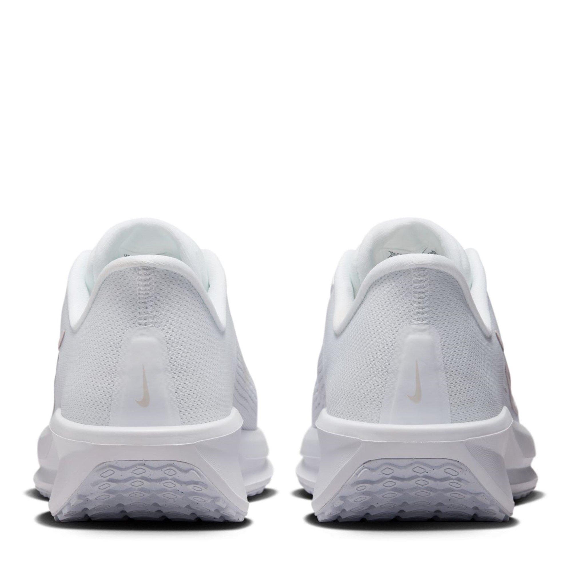 Nike Quest 6 Womens Road Running Shoes