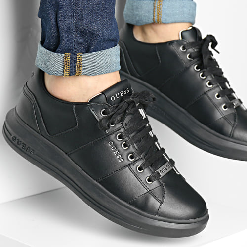 Baskets FM5VBSLEA12 Black