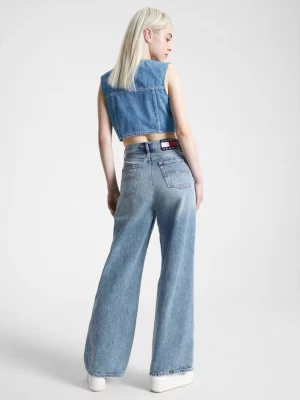 Calça jeans Claire de cintura alta, pernas largas e rasgos.