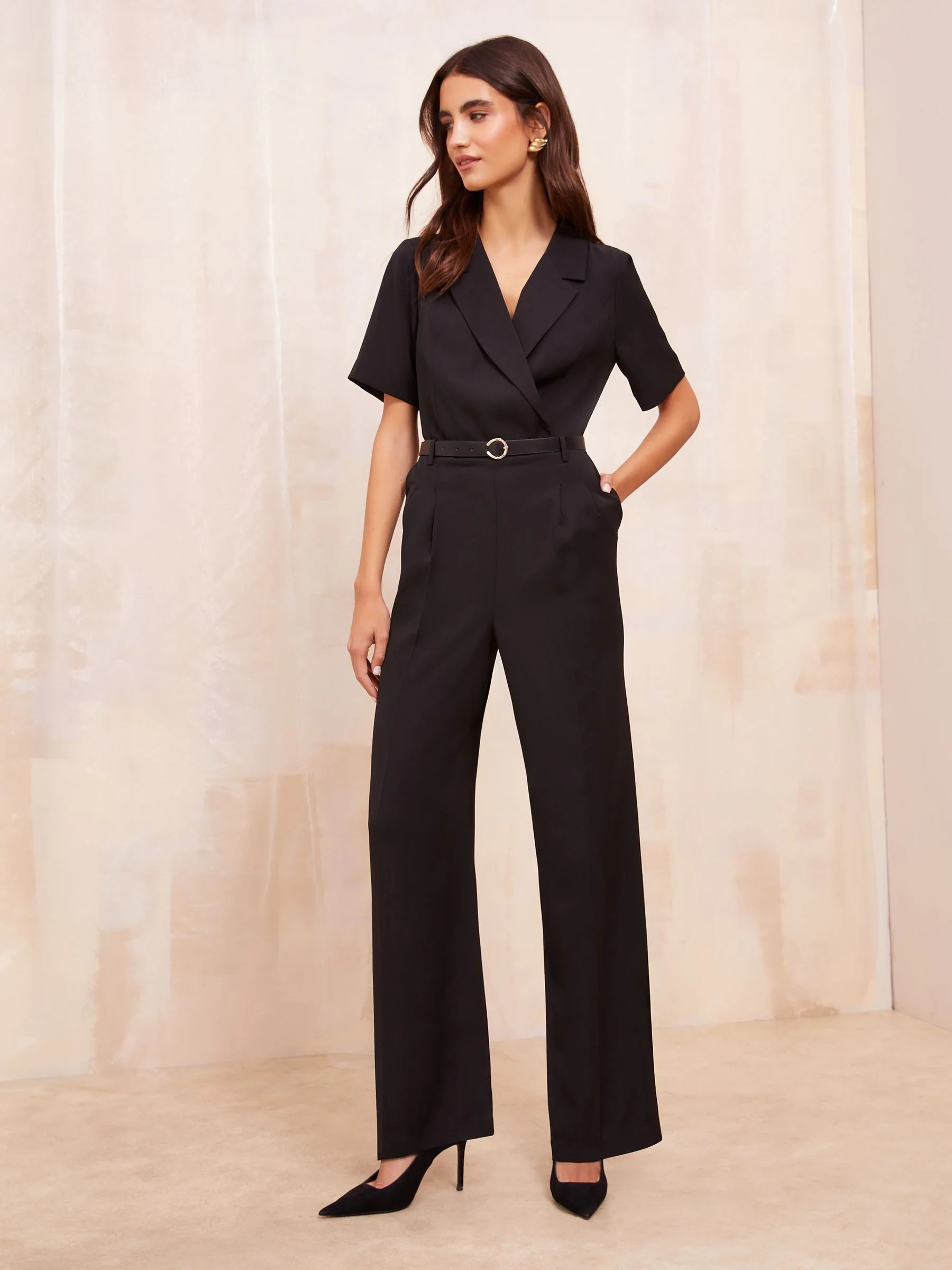 Friends Like These Revere Collar Jumpsuit met reverskraag