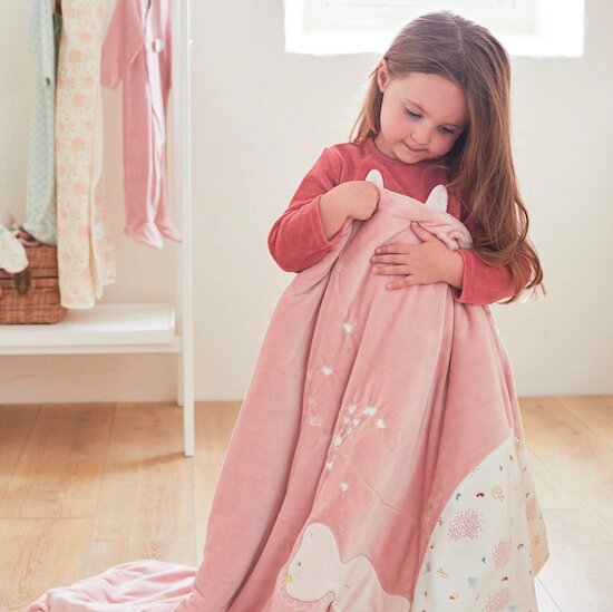 Lina & Joy Couveture Veloudoux    Rose        100 x 400 cm   de               Noukies