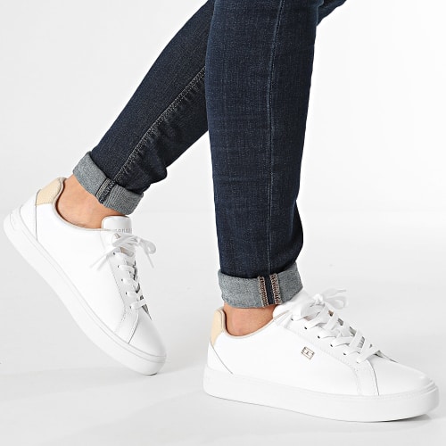 Baskets Femme Essential Court Sneaker 7686 White