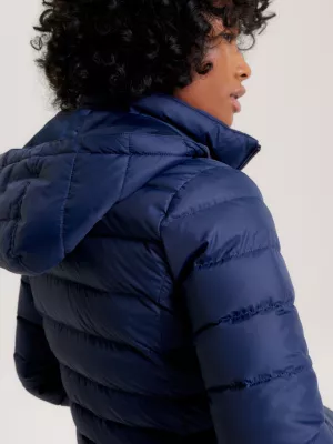 Jaqueta essencial com capuz e acolchoamento em plumas