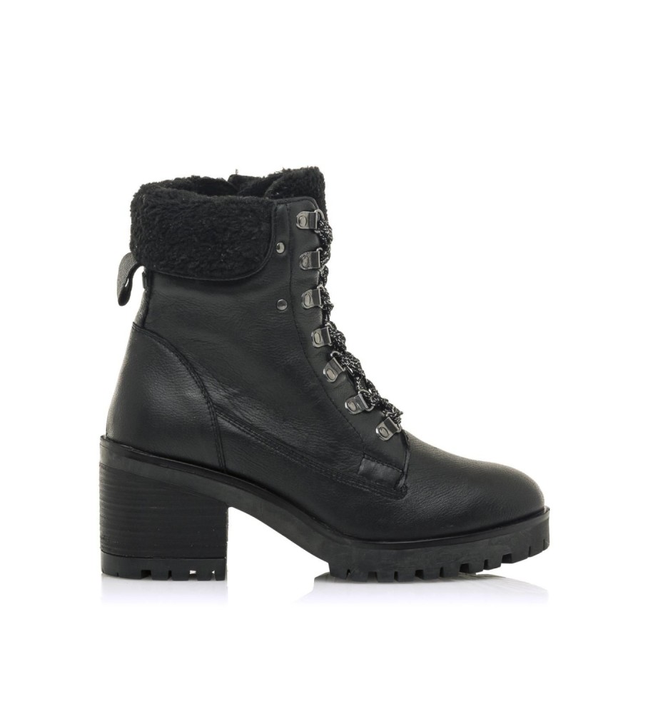 Botas de cano curto casuais Mustang em couro, pretas.