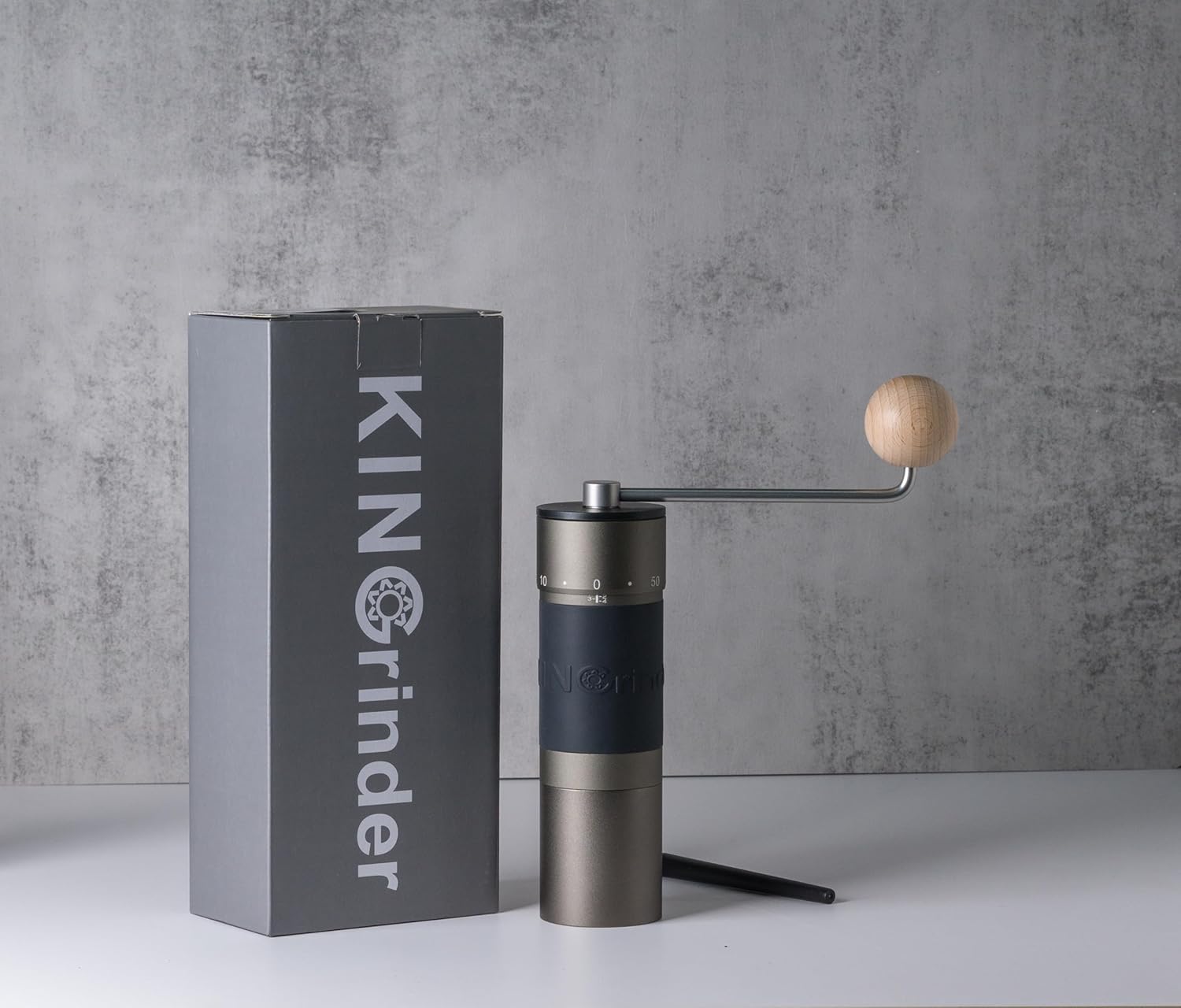 [Eisengrau]KINGrinder K6 Manuelle Kaffeemühle mit 200 einstellbaren Mahlgraden für Aeropress, French Press, Drip, Espresso, 25-35g Fassungsvermögen