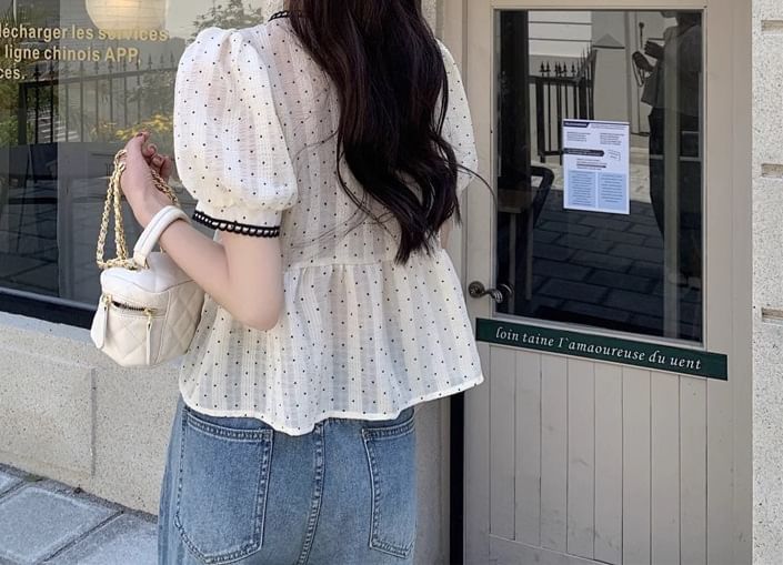 Arroba - Blouse met pofmouwen, kantversiering en knoopjes