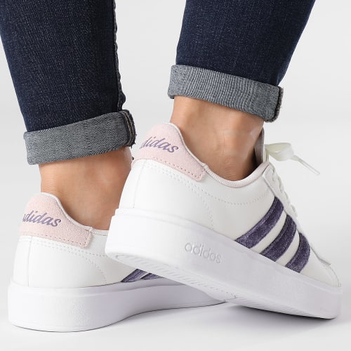 Baskets Femme Grand Court 2.0 ID4524 Off White shavio Wonder Quartz