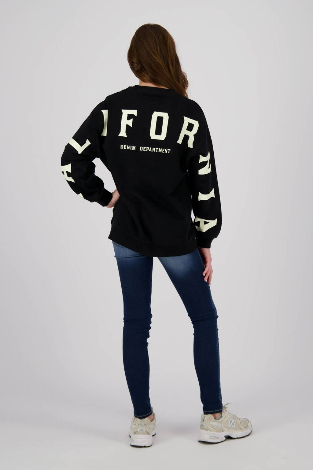 Raizzed sweater Neva met backprint zwart