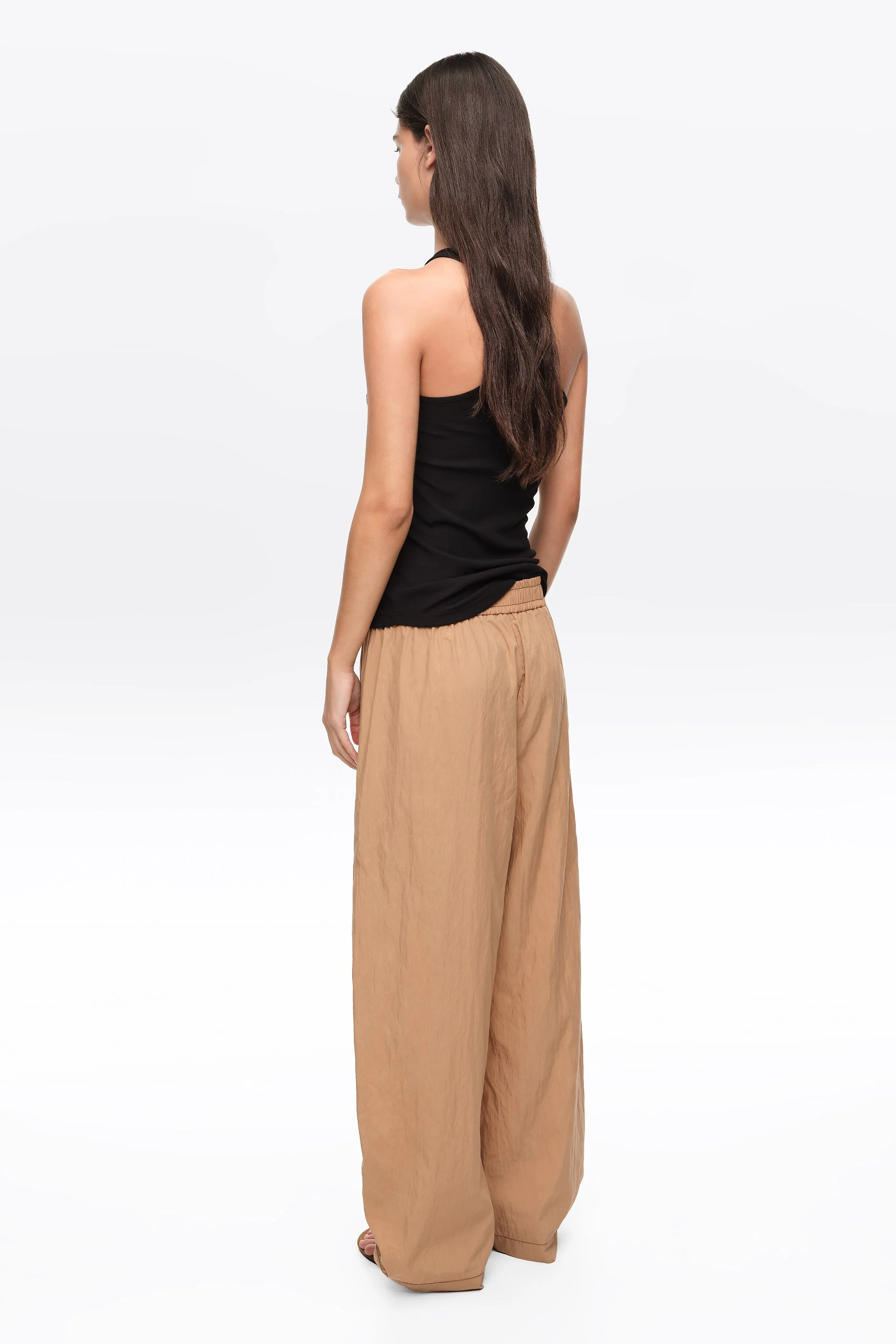 Calça jogger franzida cor caramelo