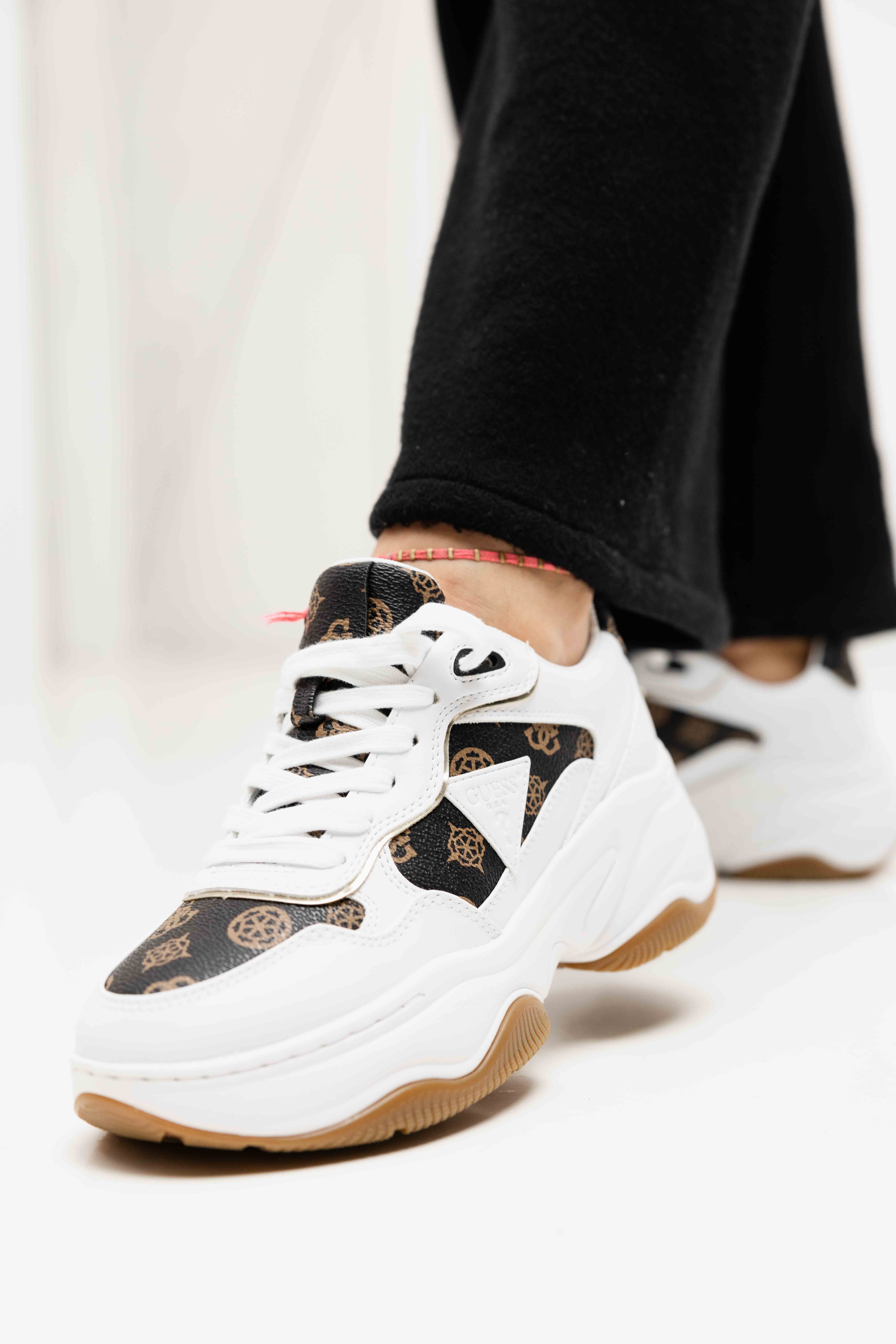 Guess Runner Happy Sneakers Dames Wit