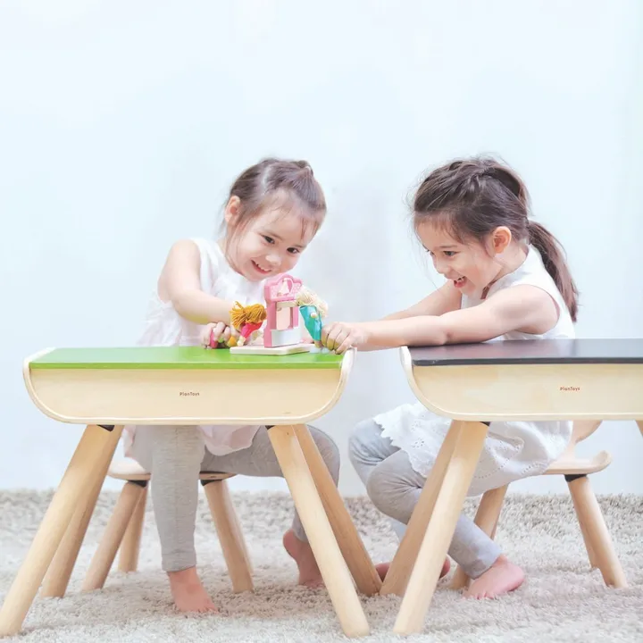 Plan Toys Bureau pour enfant - Plateau noir en planwood