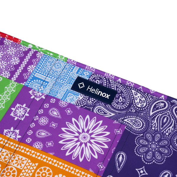 Table camping HELINOX TABLE ONE HARD TOP LARGE RAINBOW BANDANA/BLACK