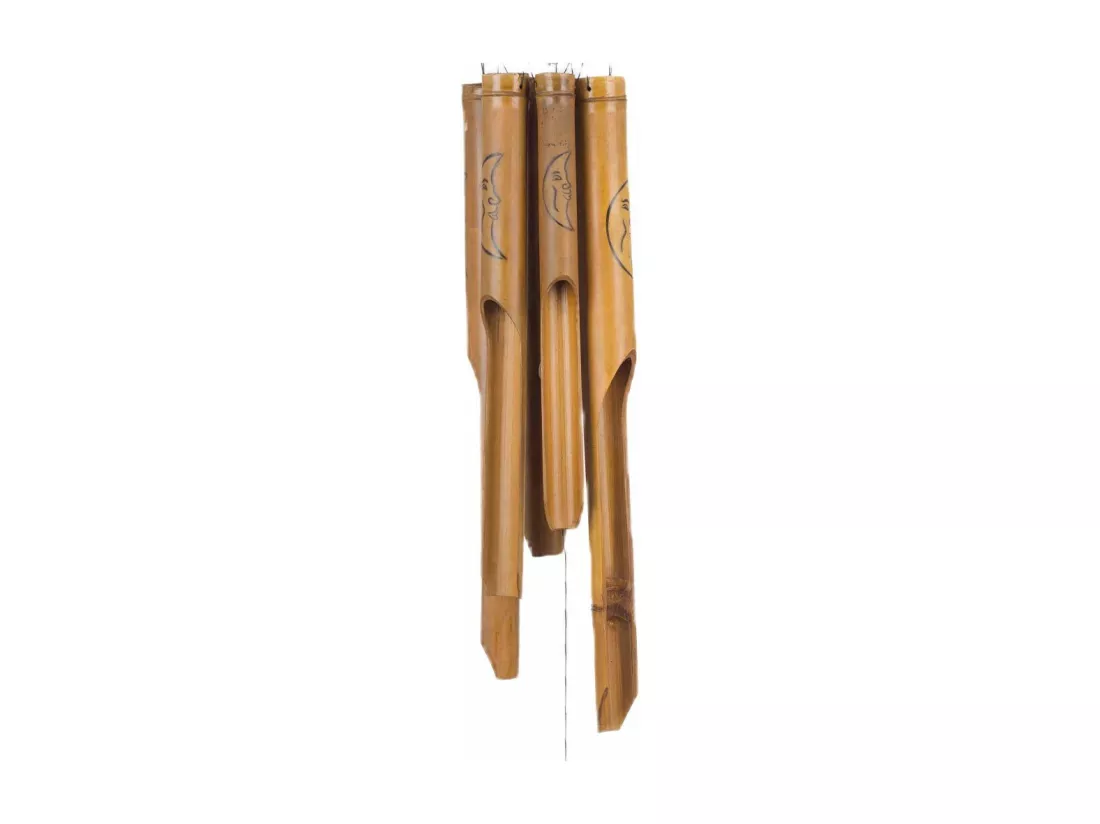 Carillon en bois avec cabane