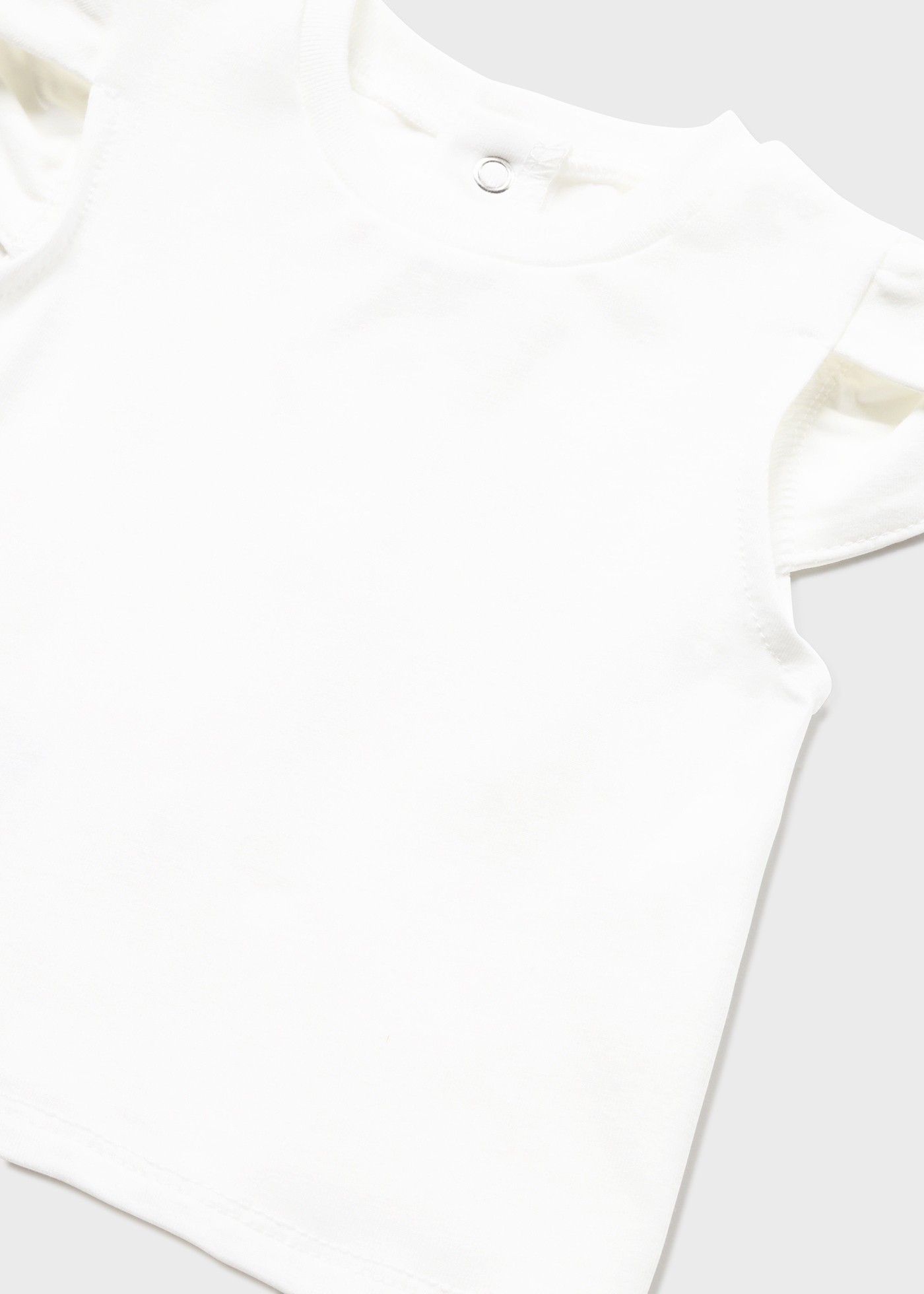 Conjunto de 2 peças confeccionado em algodão sustentável e TENCEL para recém-nascidos.