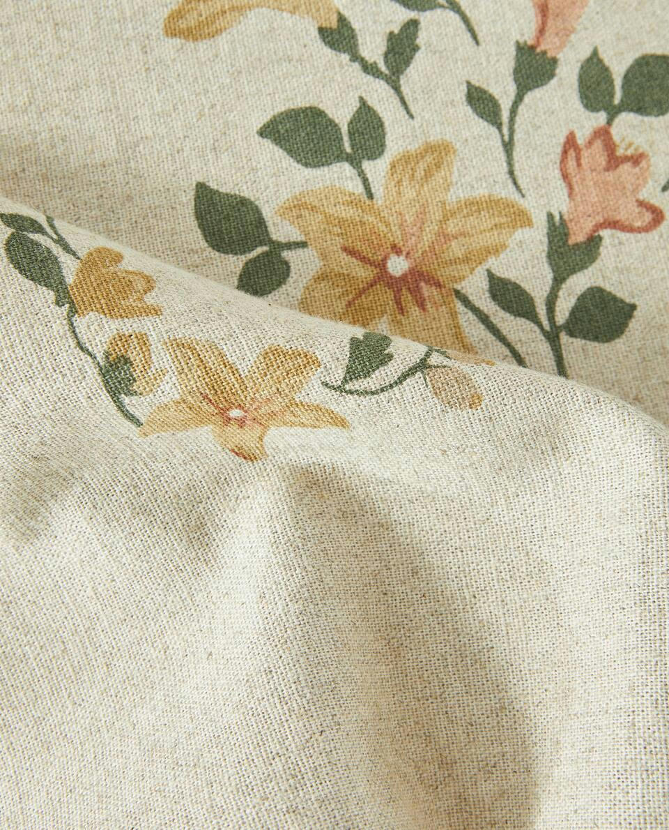 TOALHA DE MESA COM ESTAMPA FLORAL