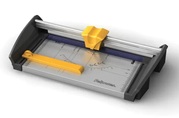 Fellowes Atom A4 - Trimmer - 380 mm - papir