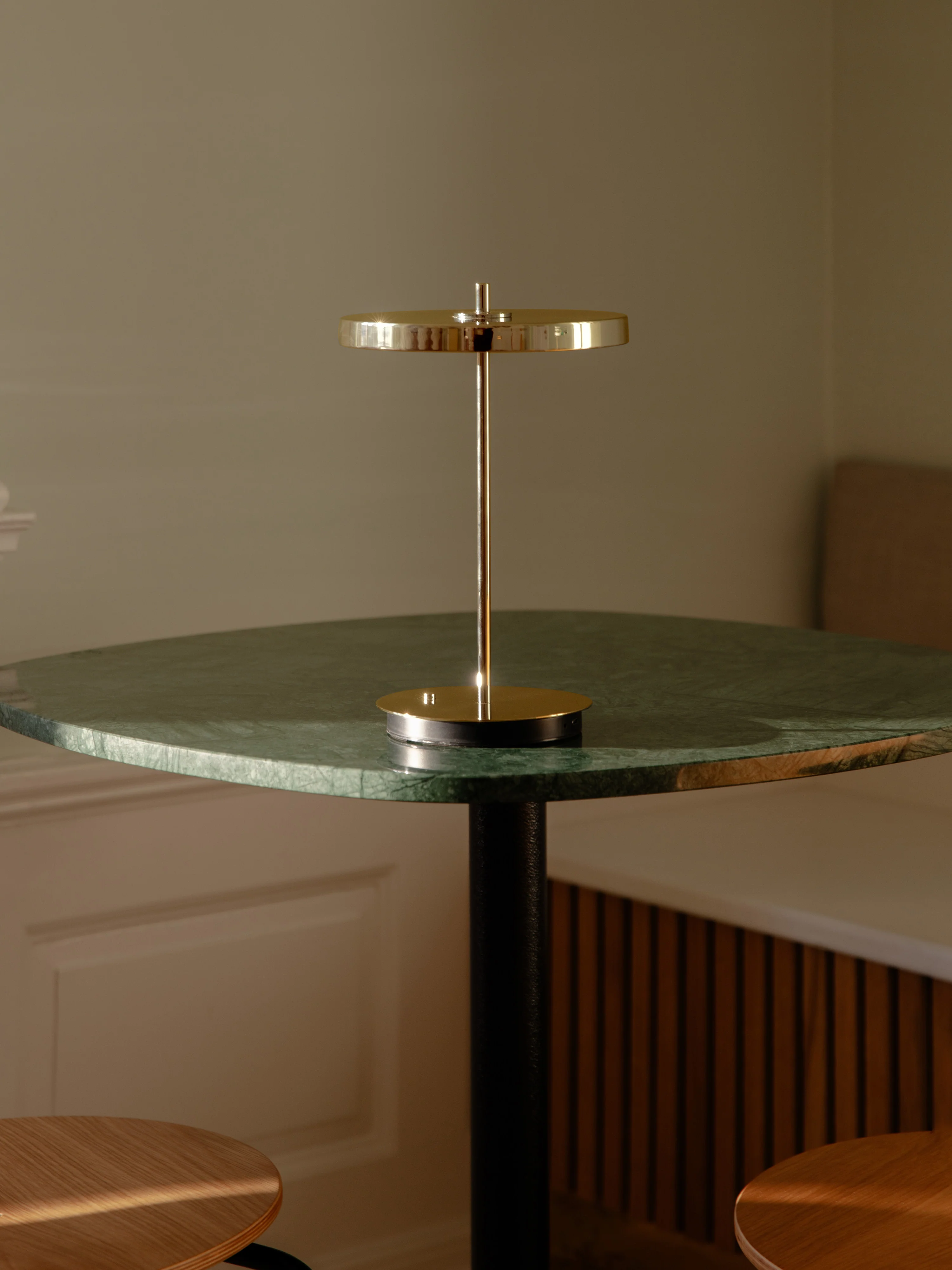 Kleine mobiele dimbare LED-tafellamp Asteria