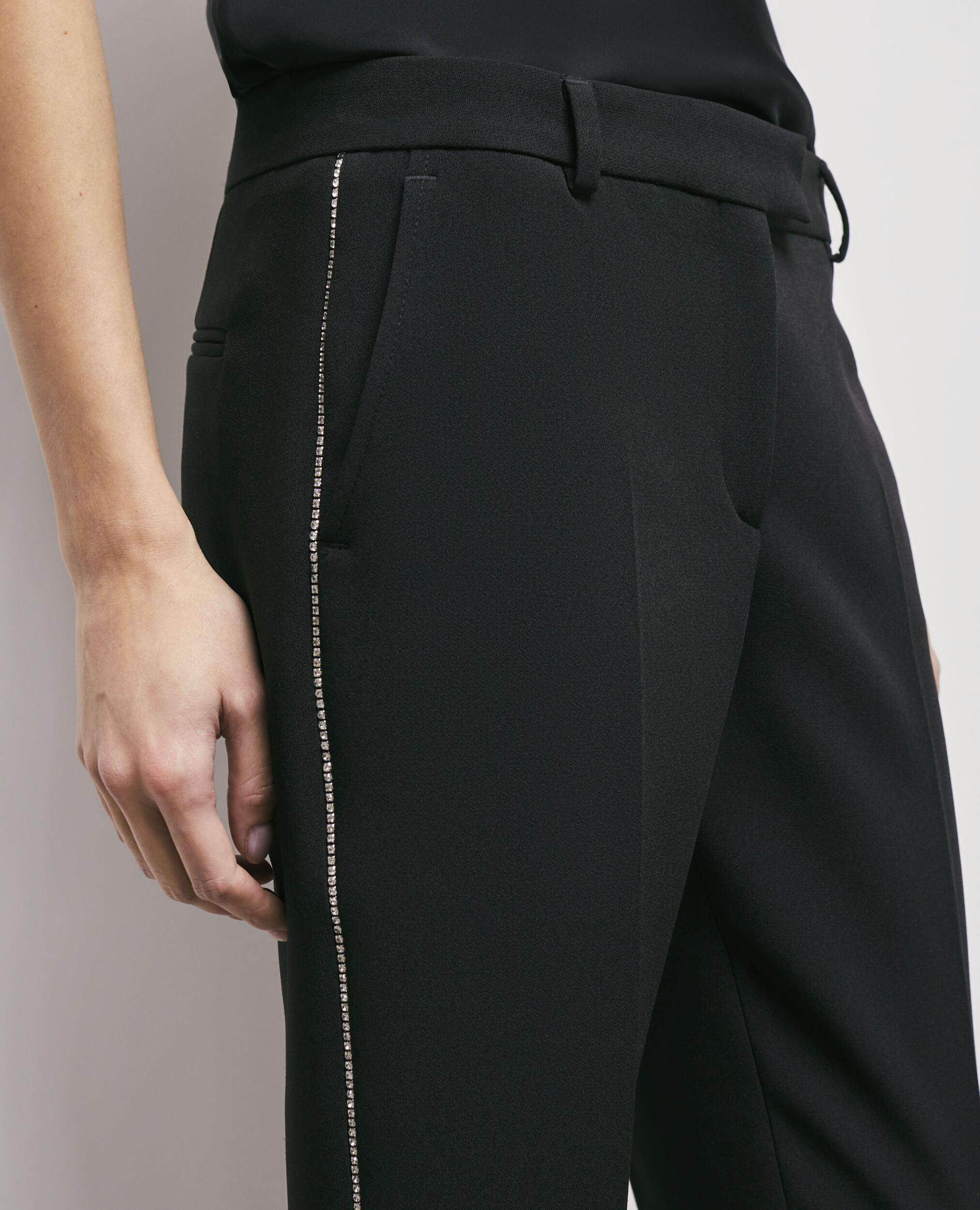Pantalon de costume détails strass noir