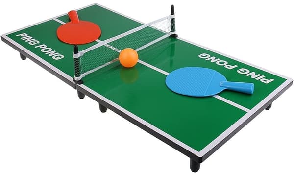 Liten pingpong-bord med tilbehør