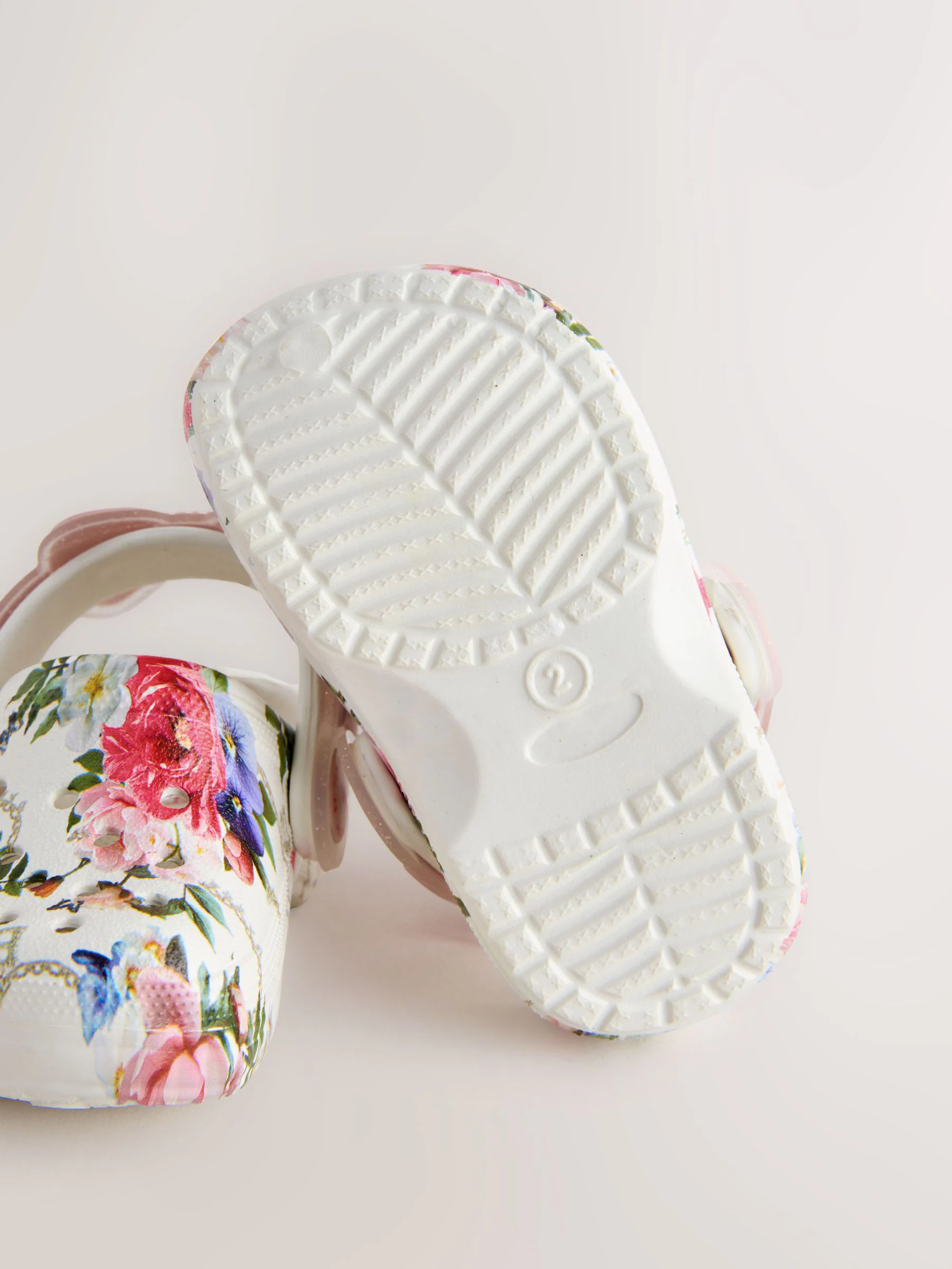 Bloemenmotief - Baker by Ted Baker Baby Girls Clog Sandals With Bow