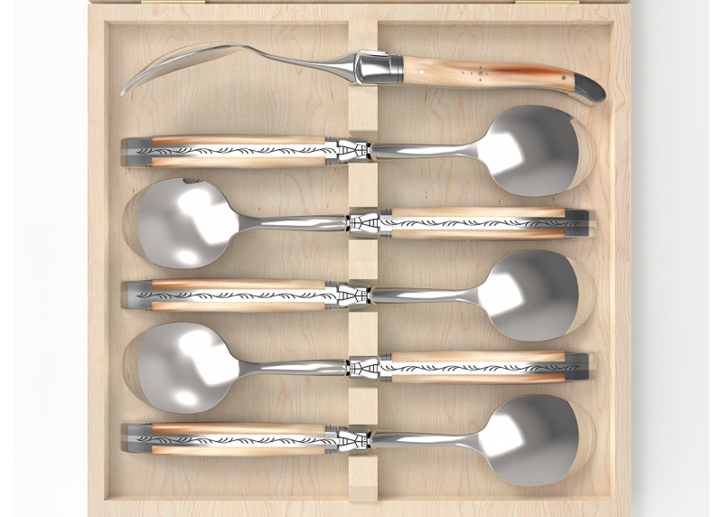 Service de 6 petites cuillères Laguiole avec un manche en pointe de corne blonde et mitres en acier inoxydable