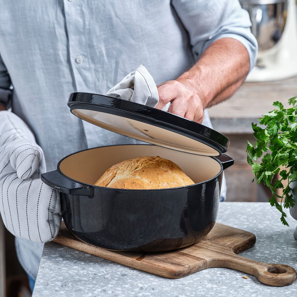 Støpejernsgryte 22 cm/3,3 liter, onyx black