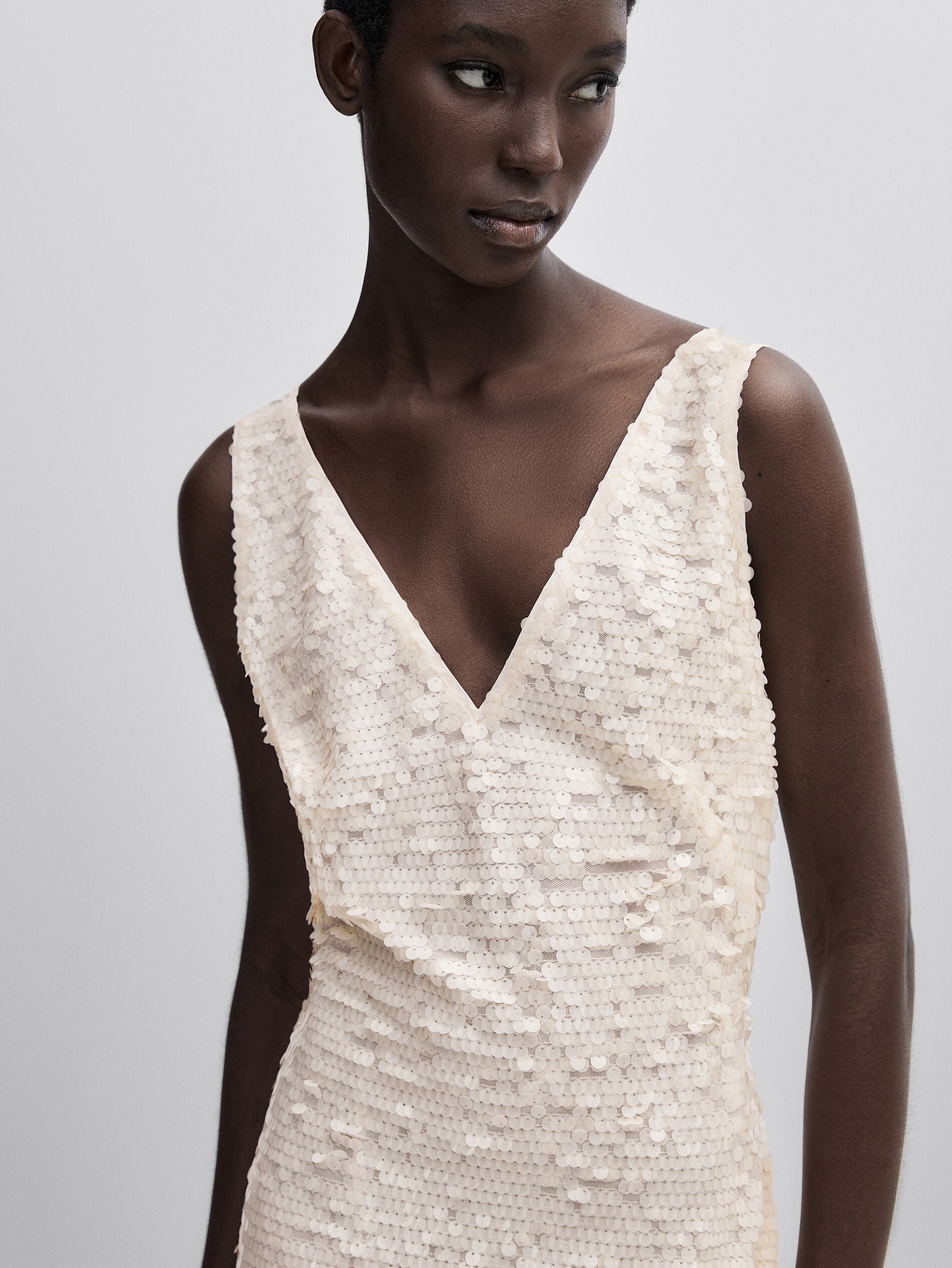 Vestido longo de lantejoulas - Studio - RAW