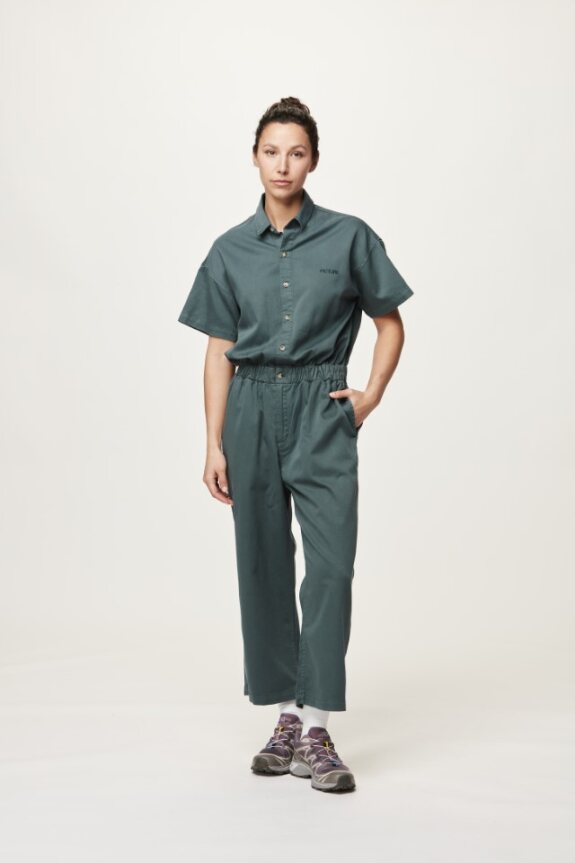 Picture Maoke Suit Sea Pine