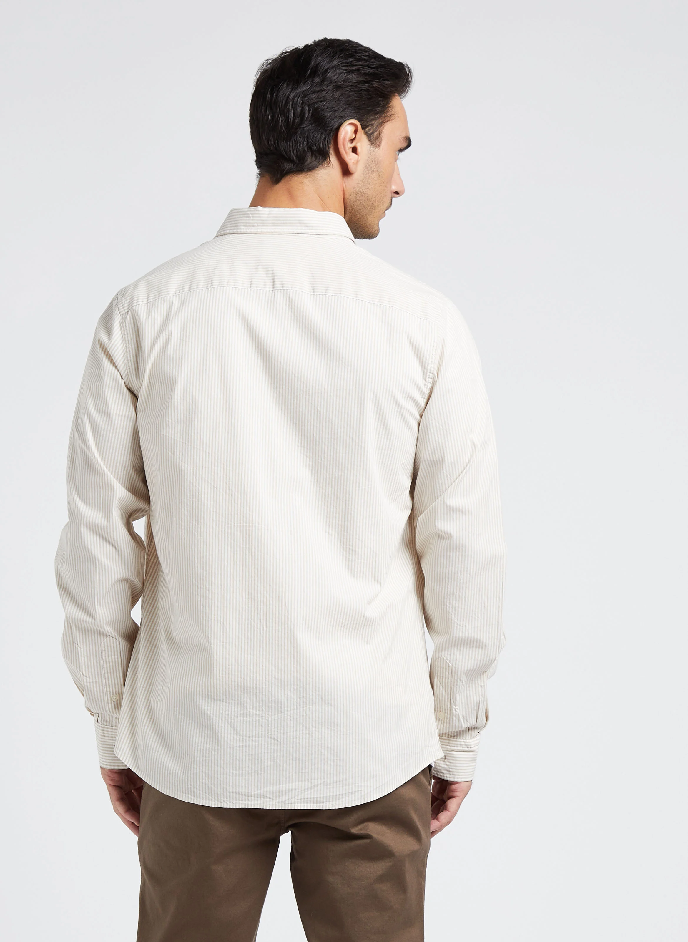Chemise col classique rayée en coton bio mélangé | Beige