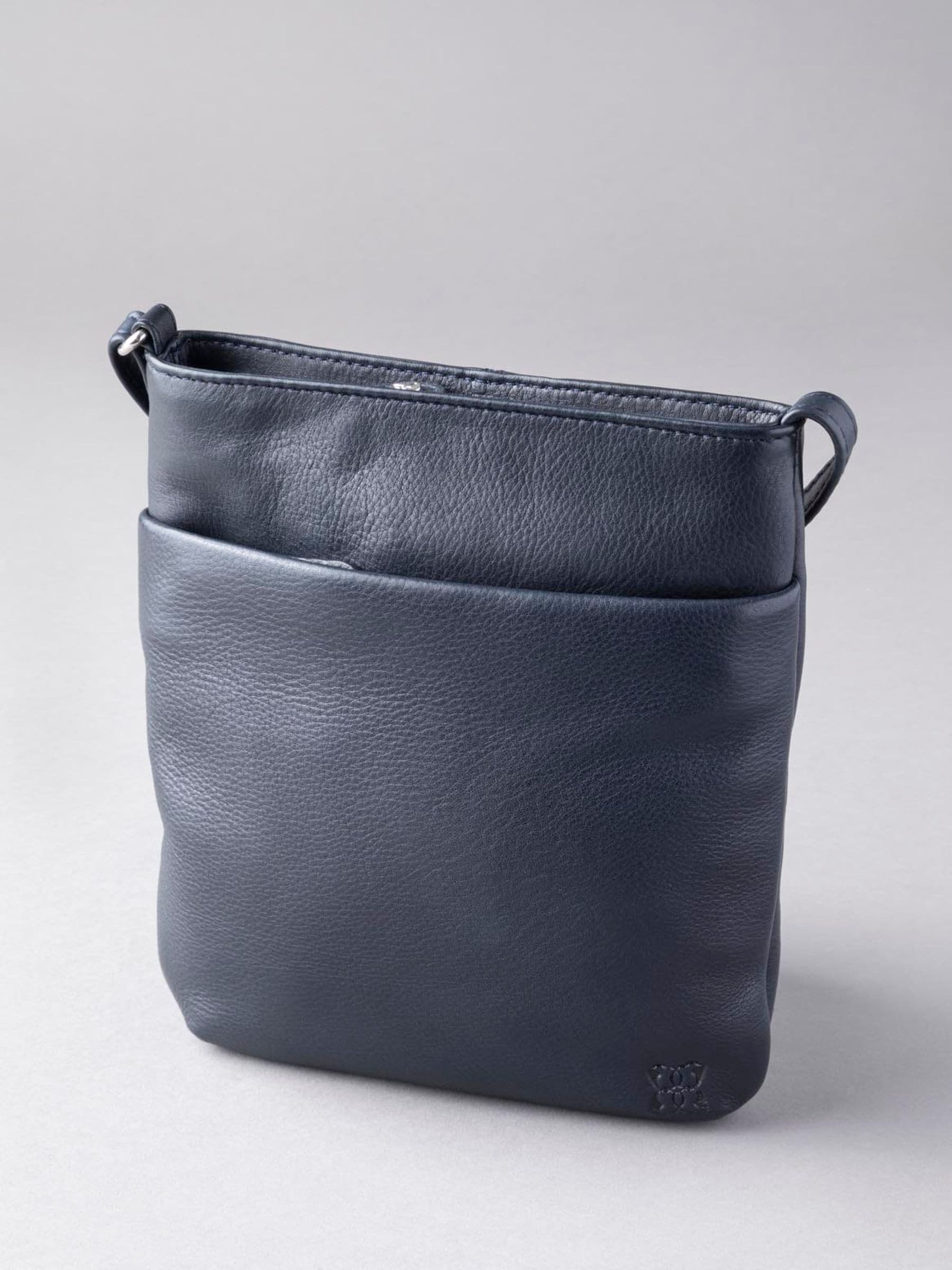 Marineblauw - Lakeland Leather Lowther Schoudertas