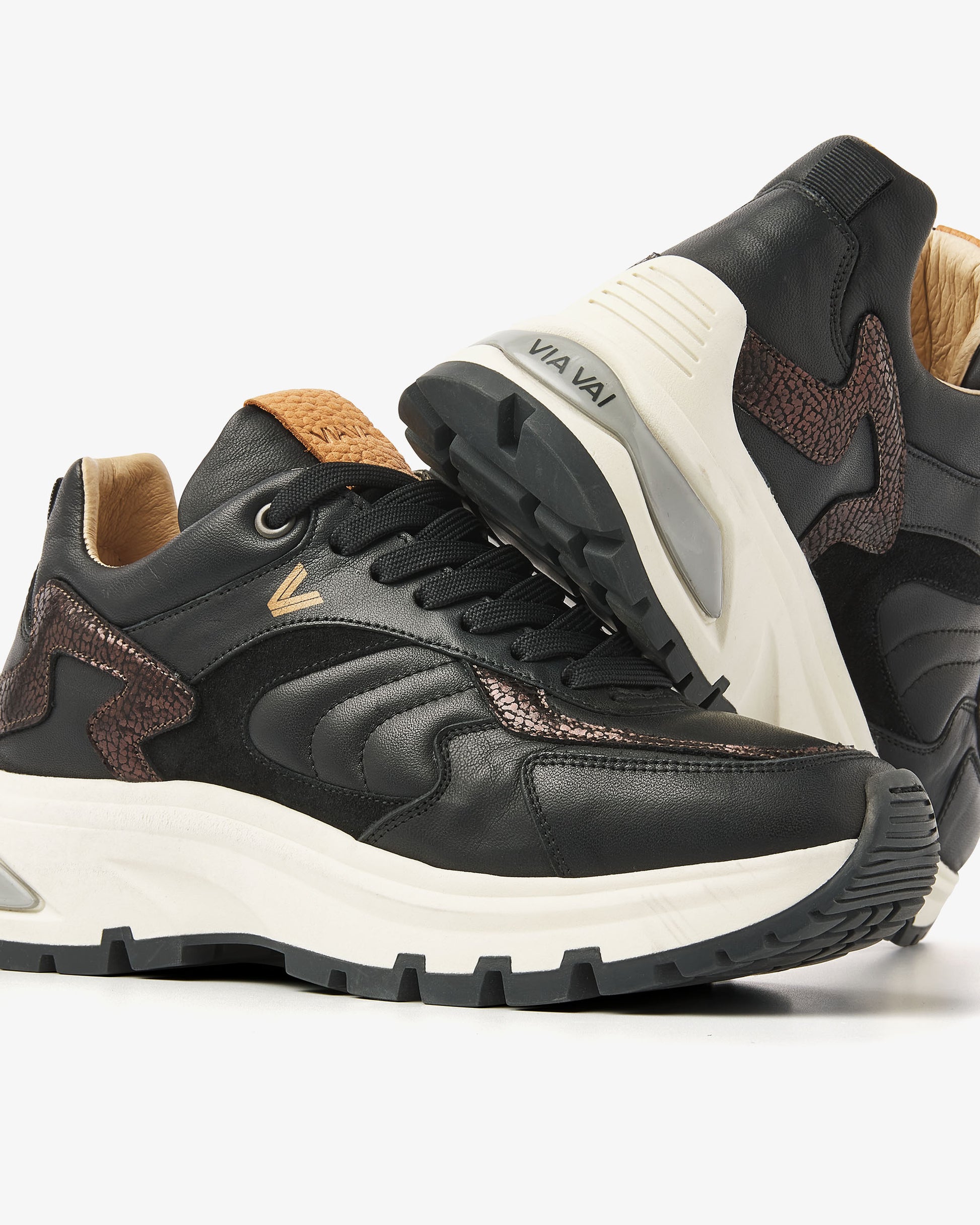 VIA VAI zwarte dames sneakers Liz Leighton