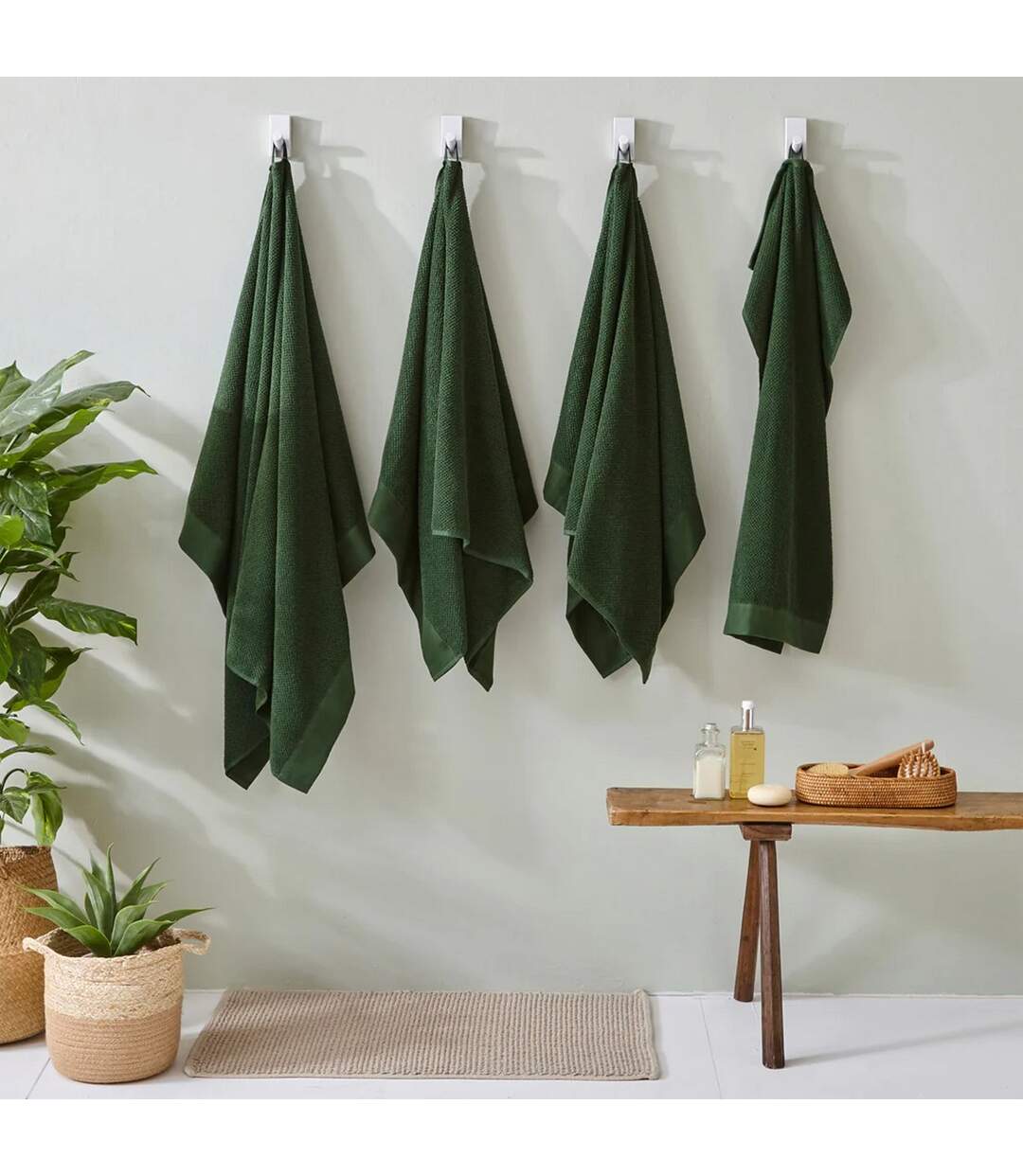 Furn - Serviette de bain (Vert foncé) (130 cm x 70 cm) - UTRV2830