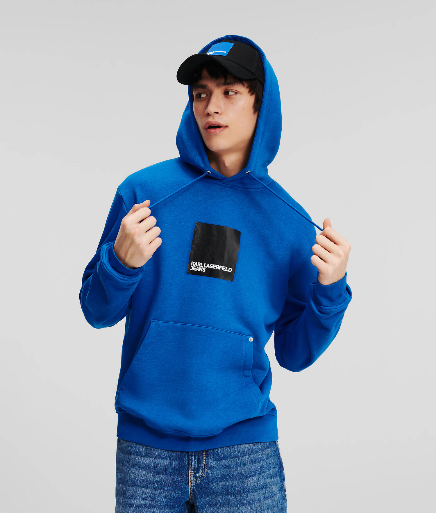 SWEAT À CAPUCHE AVEC LOGO KLJ ENCADRÉ