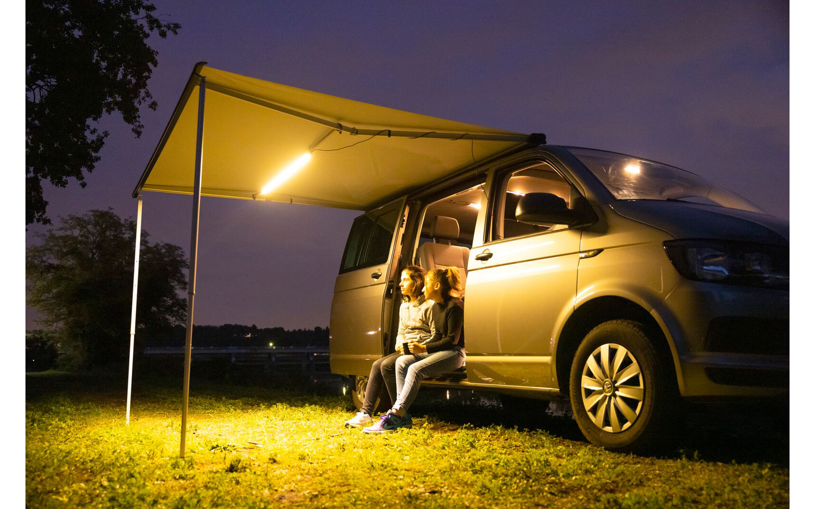 Fiamma Rafter LED F40van Spannstange mit LED Leiste für Markise F40 van