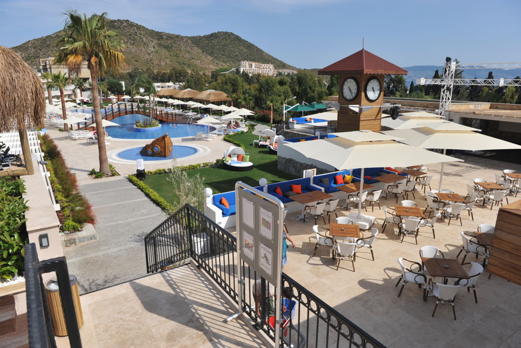 Bellazure Hotel All Inclusive