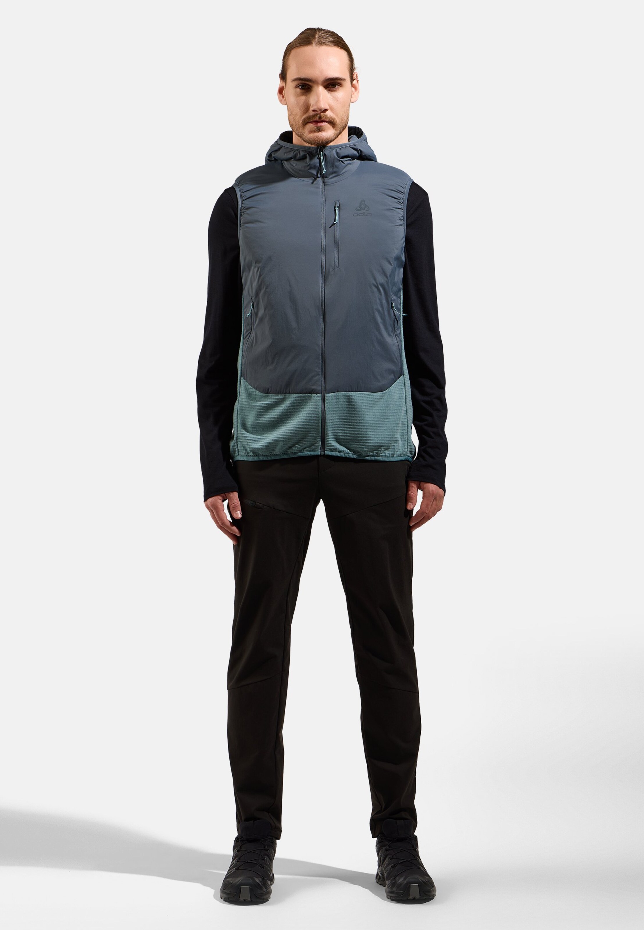 Isolierte Ascent Hybridweste mit Wolle in dark slate - arctic