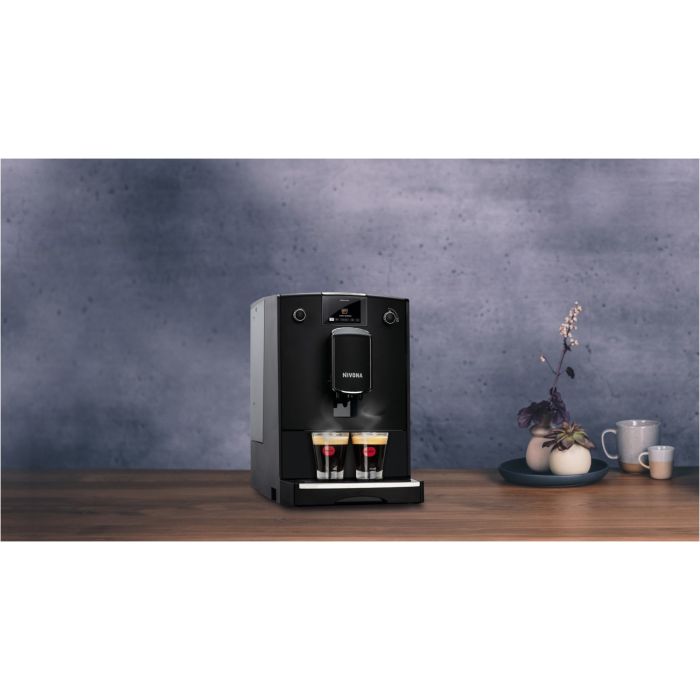 Nivona Kaffeevollautomat CafeRomatica NICR 690 // 1kg Nivona Kaffee gratis