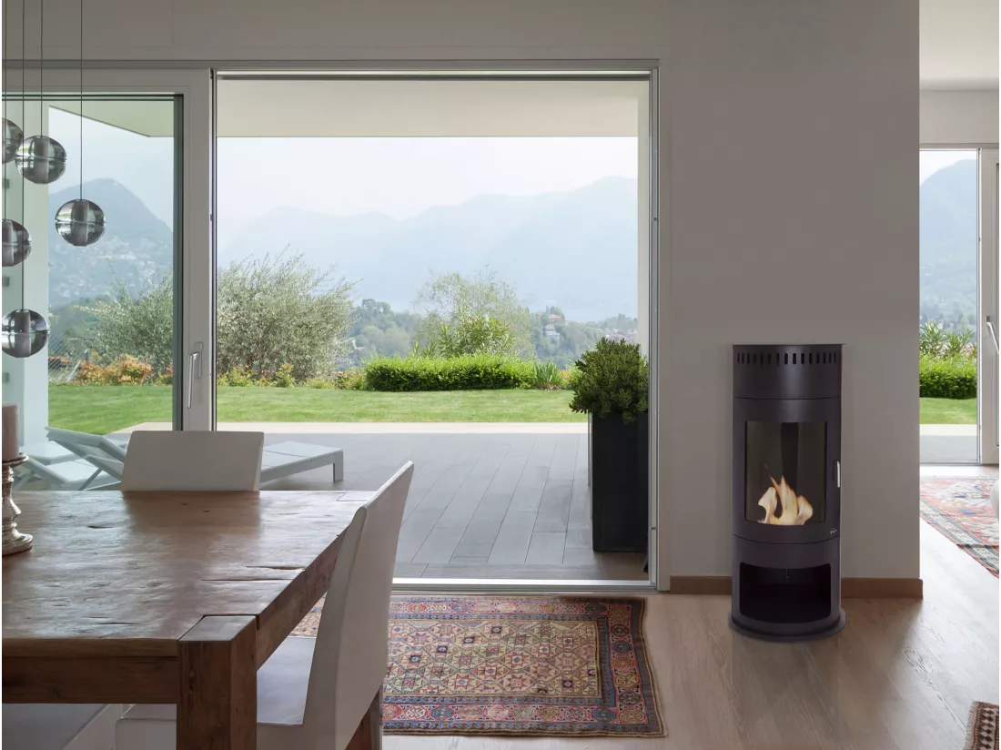 Poêle à éthanol 3kW en acier avec façade en verre trempé