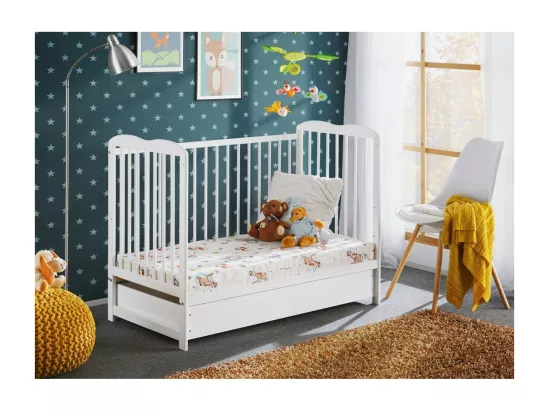 Lit bébé évolutif avec tiroir et matelas collection NOE réglable en hauteur. Coloris blanc mat.