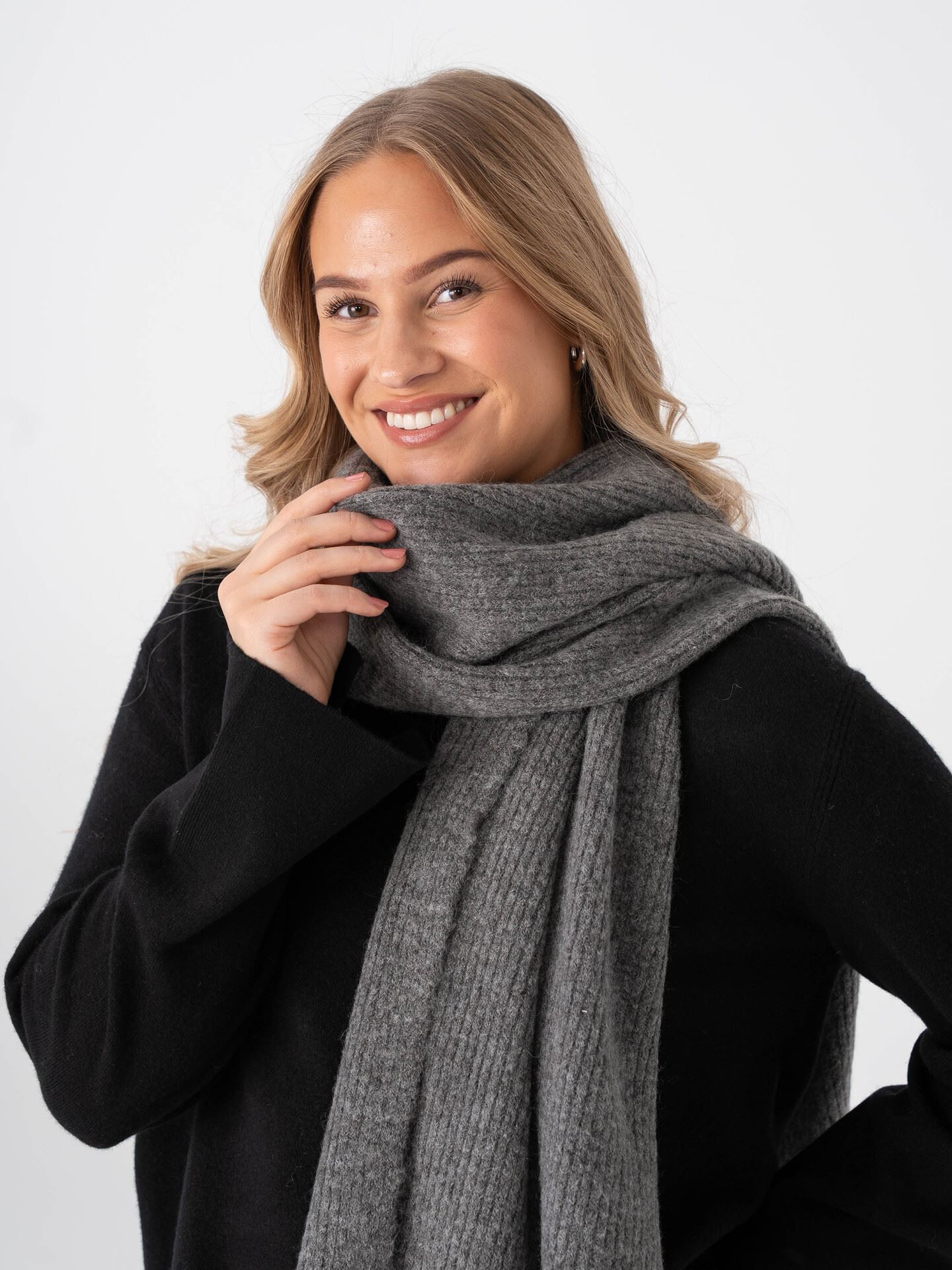 Maline Knit Scarf