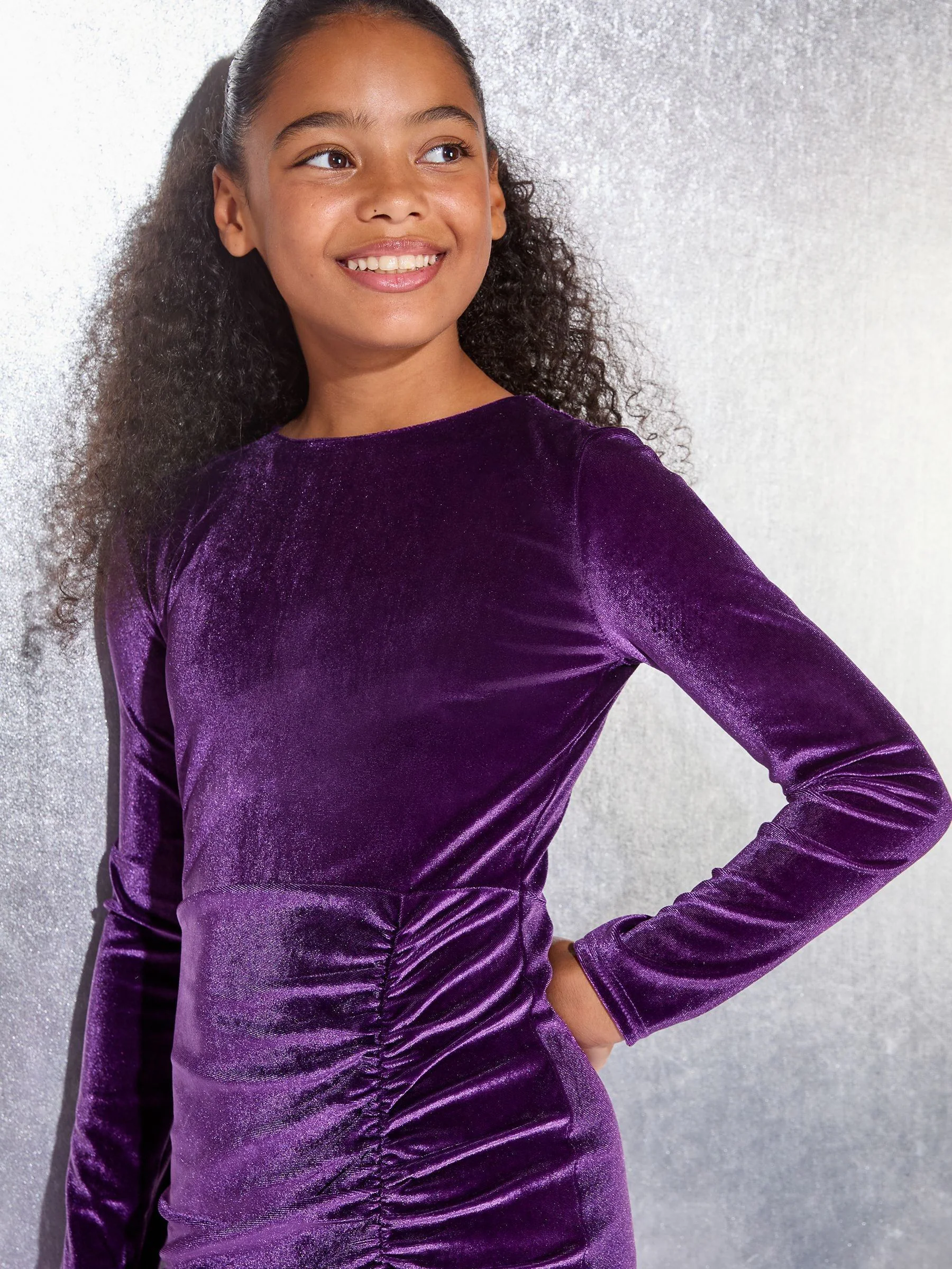 Lipsy fluwelen feestjurk met ruches voor tieners (10-16jr)