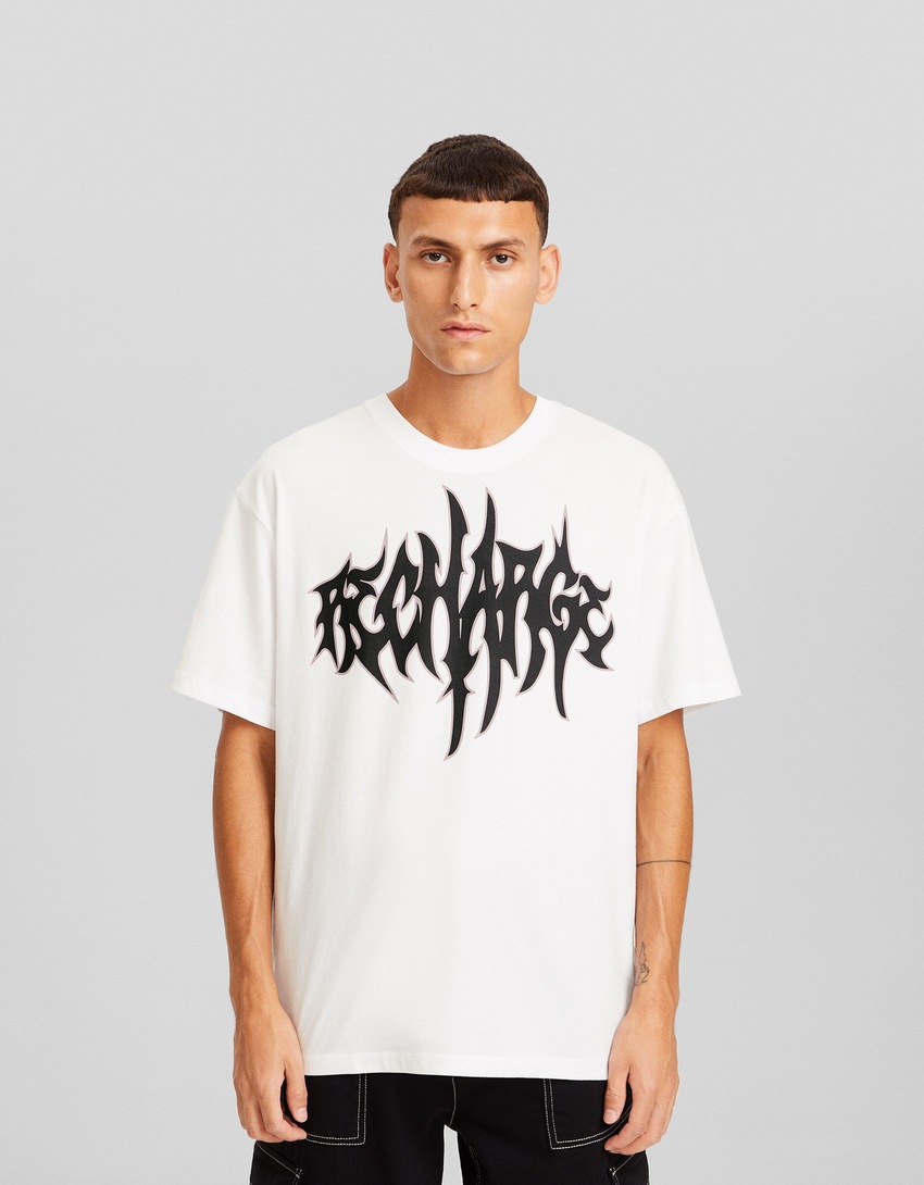 Camiseta de manga curta com estampa e modelagem quadrada